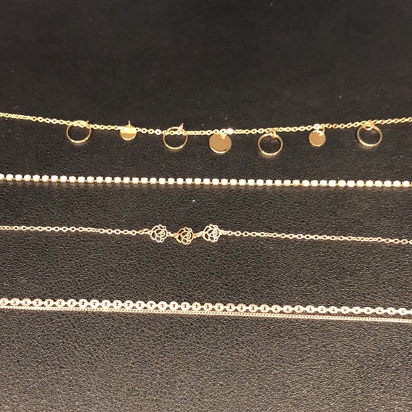 3/$20 - Faux diamond and gold anklet - Picture 4 of 4